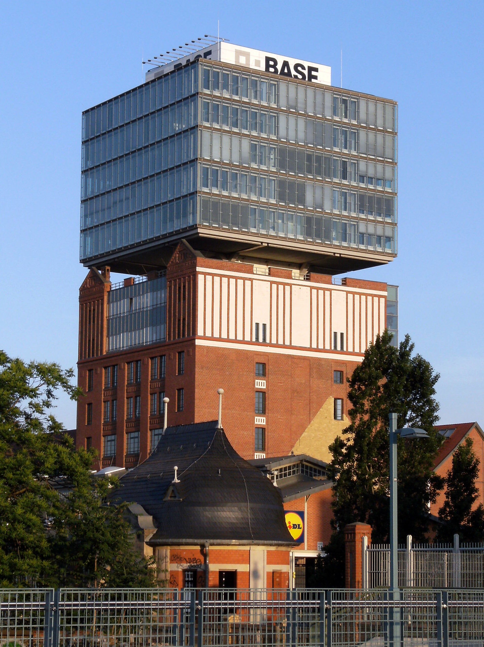 Lux-Tower