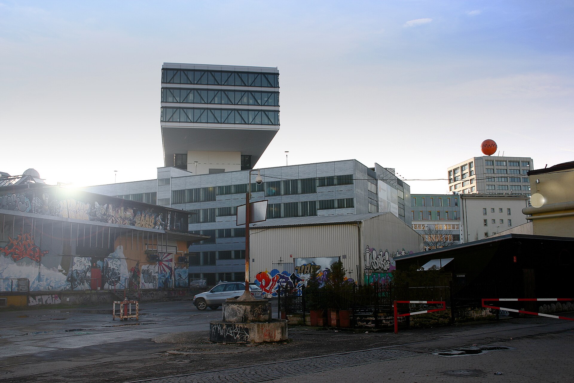 Medien Brücke
