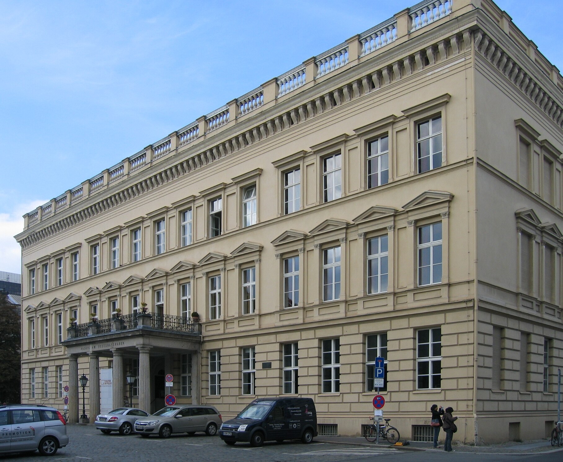 Palais am Festungsgraben