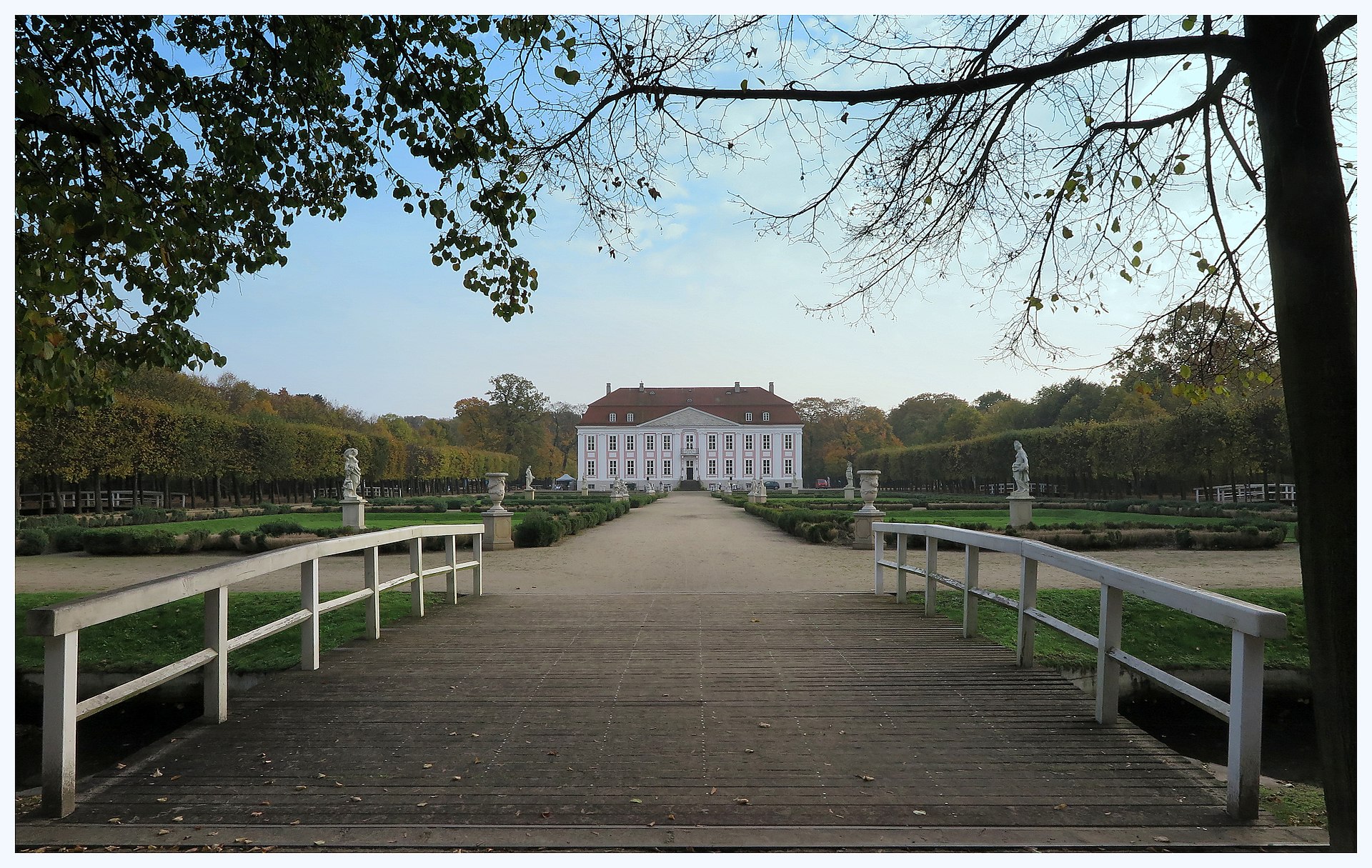 Schloss Friedrichsfelde
