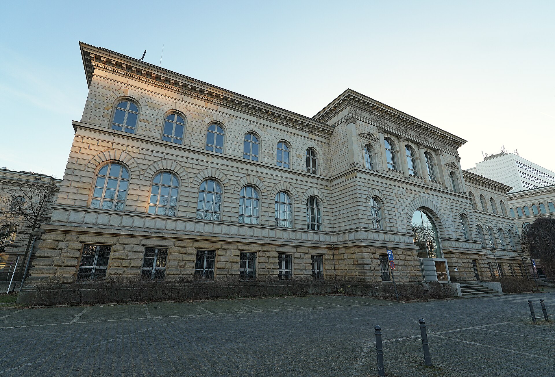 Chemiegebäude
