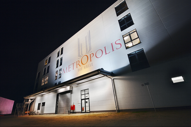 Metropolis-Halle