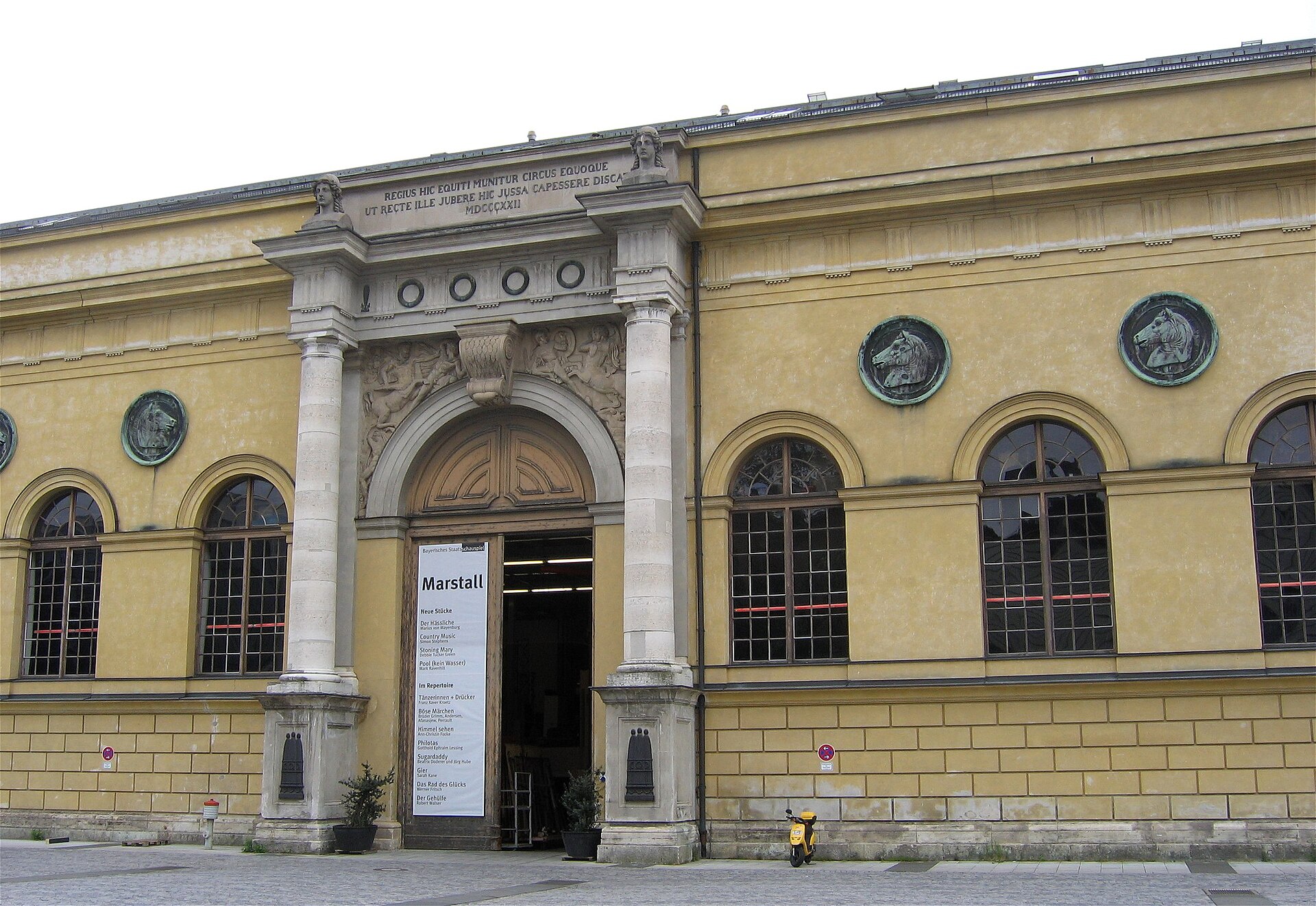 Bayerisches Staatsschauspiel - Marstall