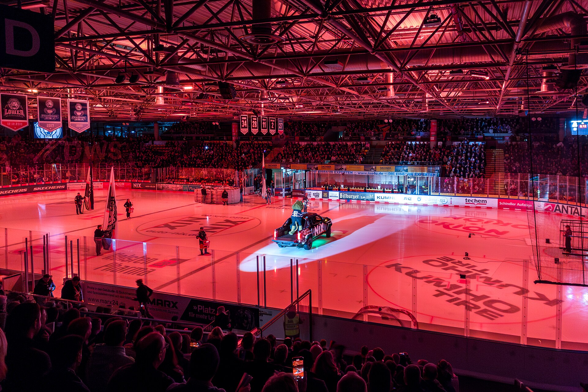 Eissporthalle